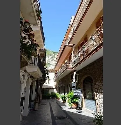 Alessia N 3 ,centro Storico Di Apartment Taormina