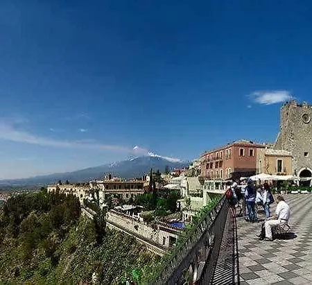 Alessia N 3 ,centro Storico Di Taormina